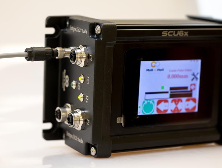 SCU6x Controller with sensor for web guiding, web width measurement, etc.