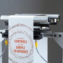 Center guiding with two edge sensors