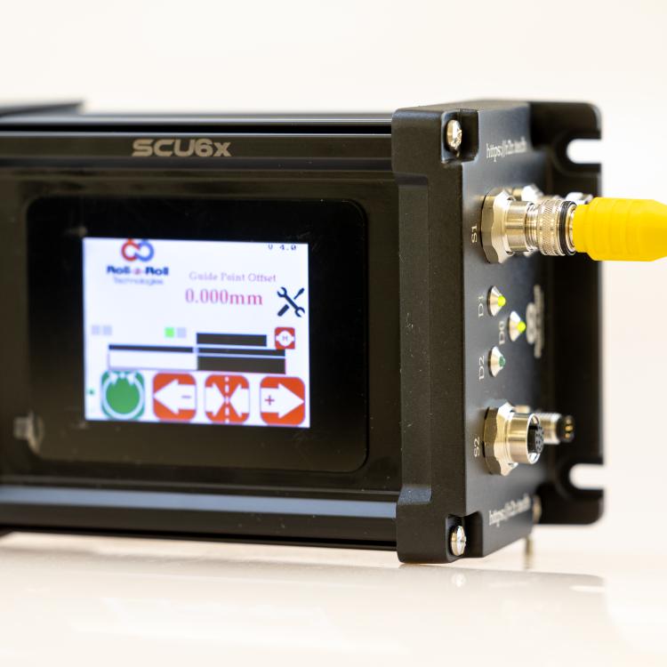 SCU6x Controller with sensor for web guiding, web width measurement, etc.