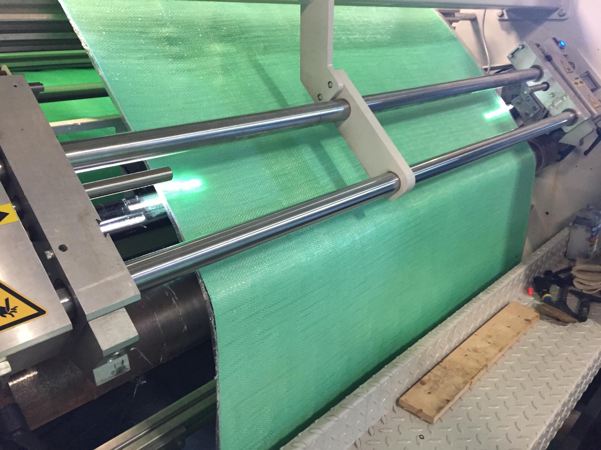 Width Measurement Using Contrast Sensors